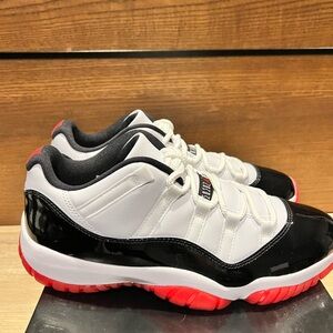 Air Jordan 11 Low Concord Bred Size 9 new in box Deadstock